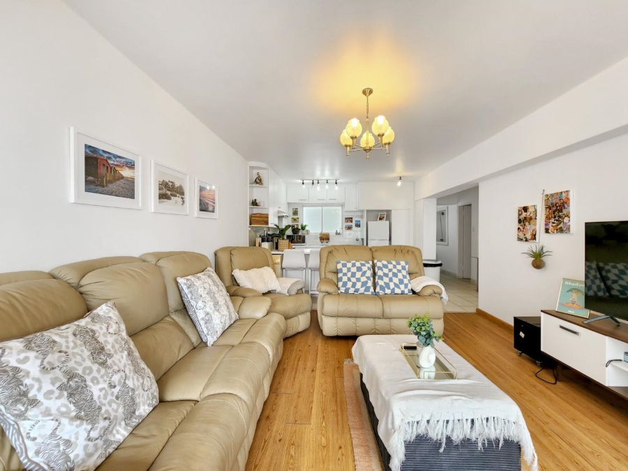 To Let 1 Bedroom Property for Rent in Sea Point Western Cape